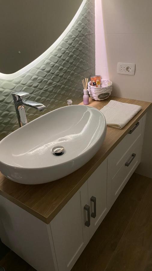 Apartma Nomad โนโวเมสโต ภายนอก รูปภาพ