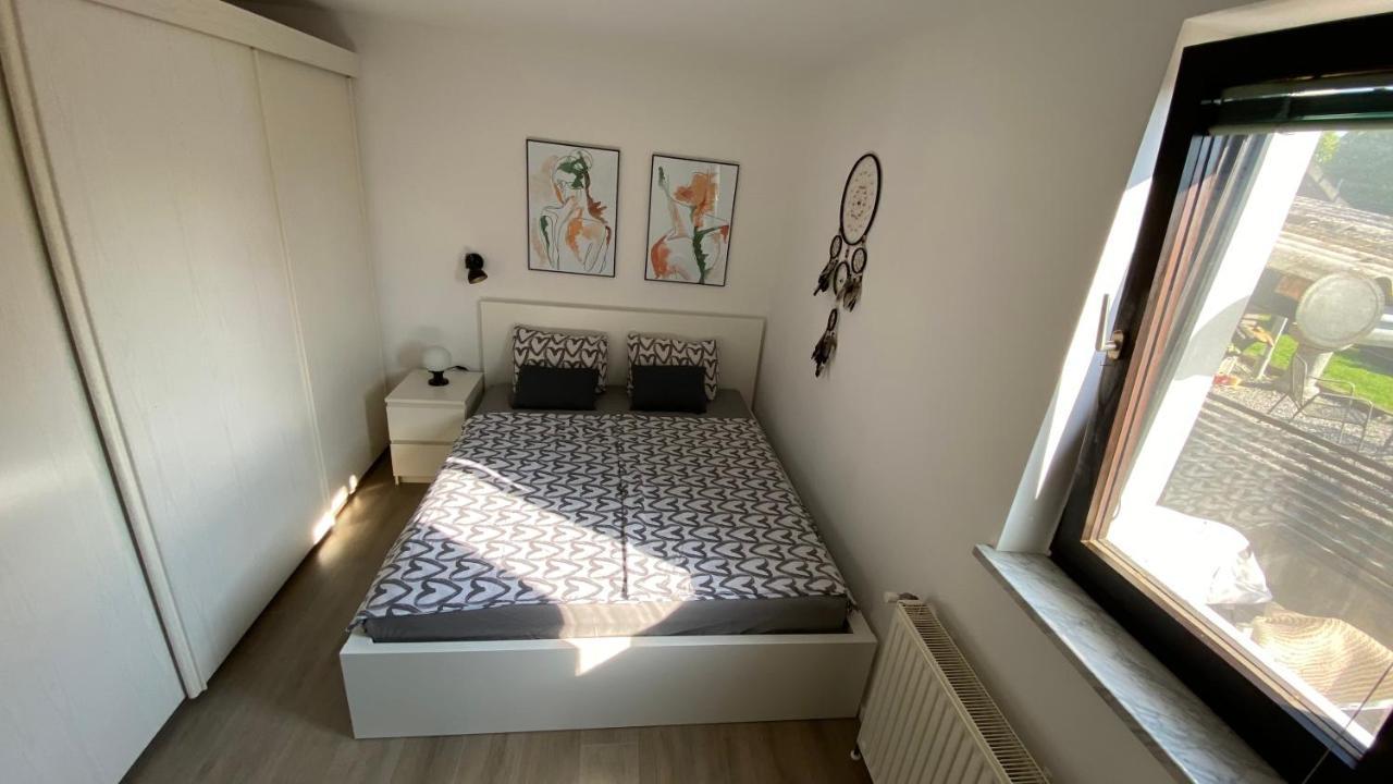 Apartma Nomad โนโวเมสโต ภายนอก รูปภาพ